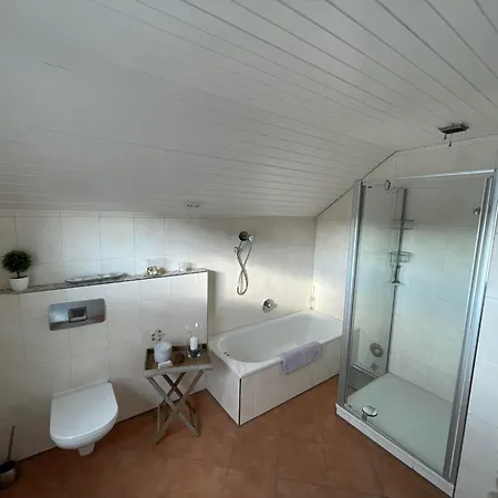 アパート Tilda デトモルト